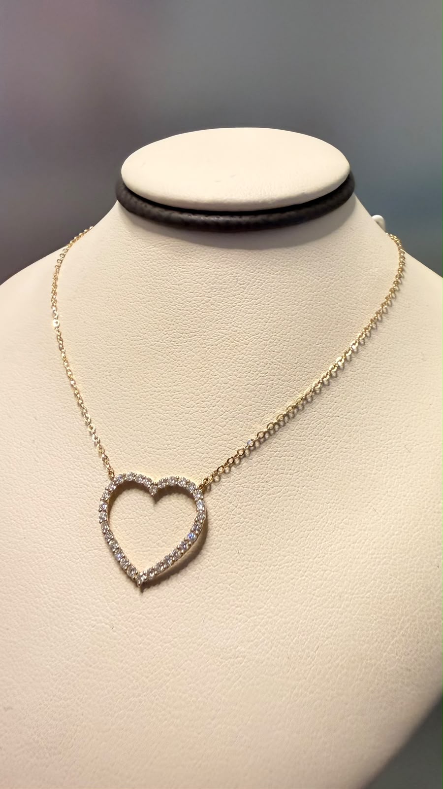CADENA DE CORAZON DIAMANTES 18K